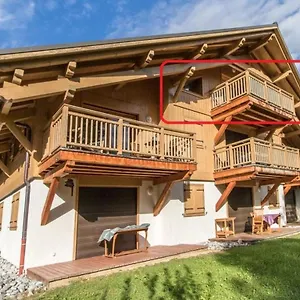 Modern 3 Bed Penthouse Apartment, Balcony & Garage, Close To Village & Ski Bus Samoens